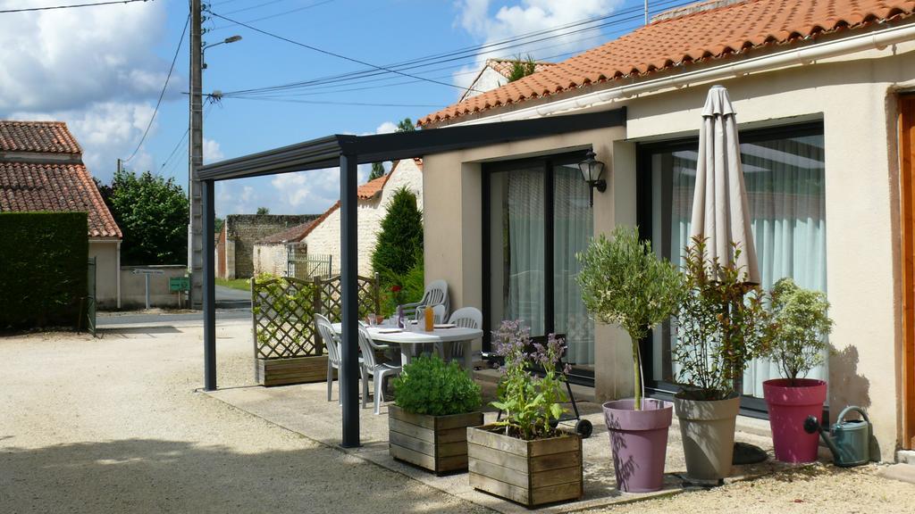 Gite Du Clos De La Vigne Montreuil  Eksteriør billede